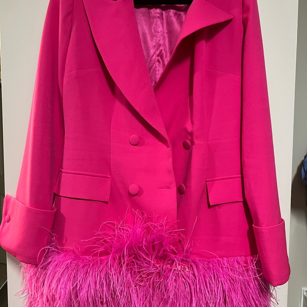 Chic Pink Feather-Trimmed Women's Blazer Dress